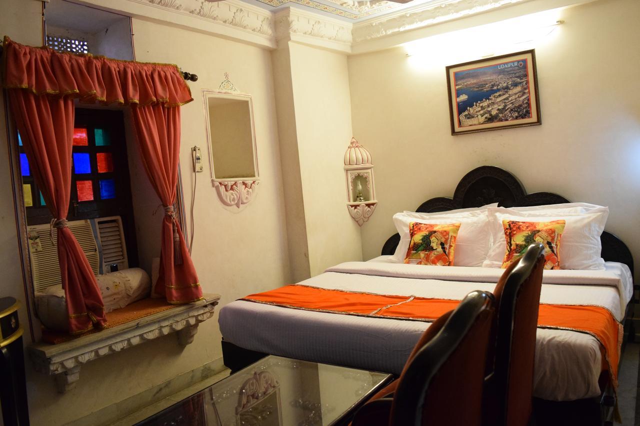 ชรี จากดิช มาฮาล เฮอริเทจ โฮเต็ล Hotel อุเดเปอร์ ภายนอก รูปภาพ