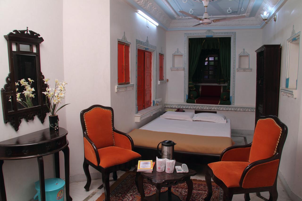 ชรี จากดิช มาฮาล เฮอริเทจ โฮเต็ล Hotel อุเดเปอร์ ภายนอก รูปภาพ